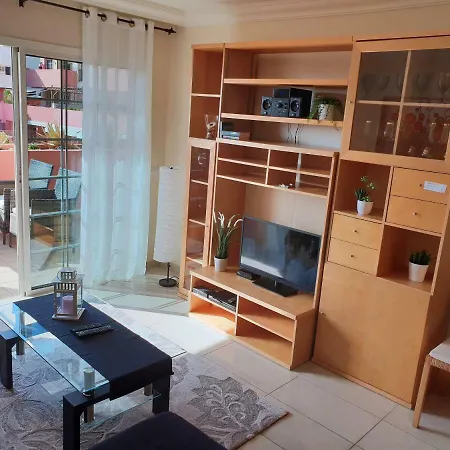 شقة Terrazas Del Duque 2, Terrace, Sea View, Only 300 M To Beach, Heated Pool, Wifi Internet, Dishwasher, Washing Machine