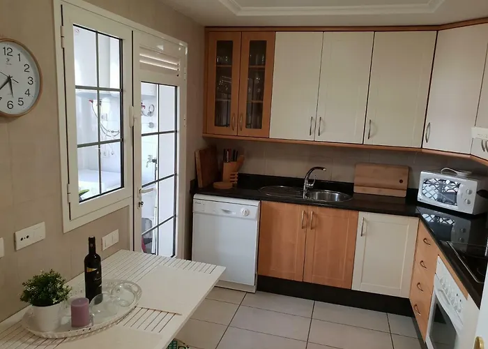 Apartamento Terrazas Del Duque 2, Terrace, Sea View, Only 300 M To Beach, Heated Pool, Wifi Internet, Dishwasher, Washing Machine