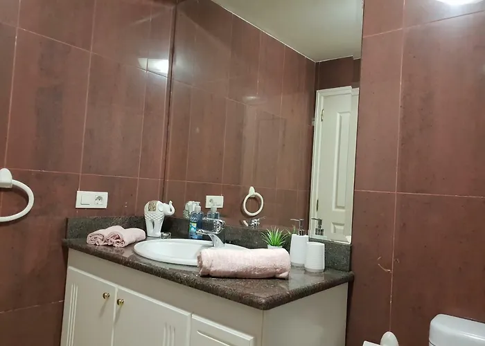 Appartement Terrazas Del Duque 2, Terrace, Sea View, Only 300 M To Beach, Heated Pool, Wifi Internet, Dishwasher, Washing Machine