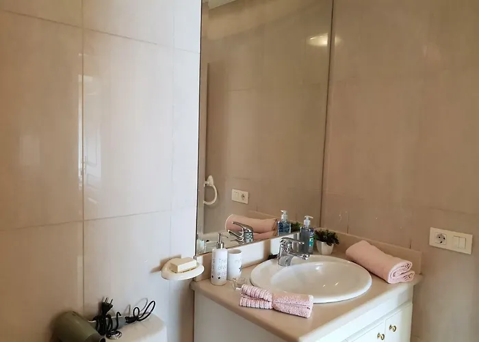 Apartamento Terrazas Del Duque 2, Terrace, Sea View, Only 300 M To Beach, Heated Pool, Wifi Internet, Dishwasher, Washing Machine