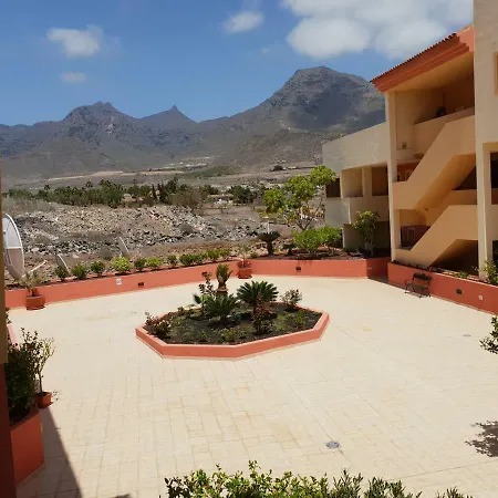 Apartment Terrazas Del Duque 2: Beachfront Oasis With Sea Views And Heated Pool *
